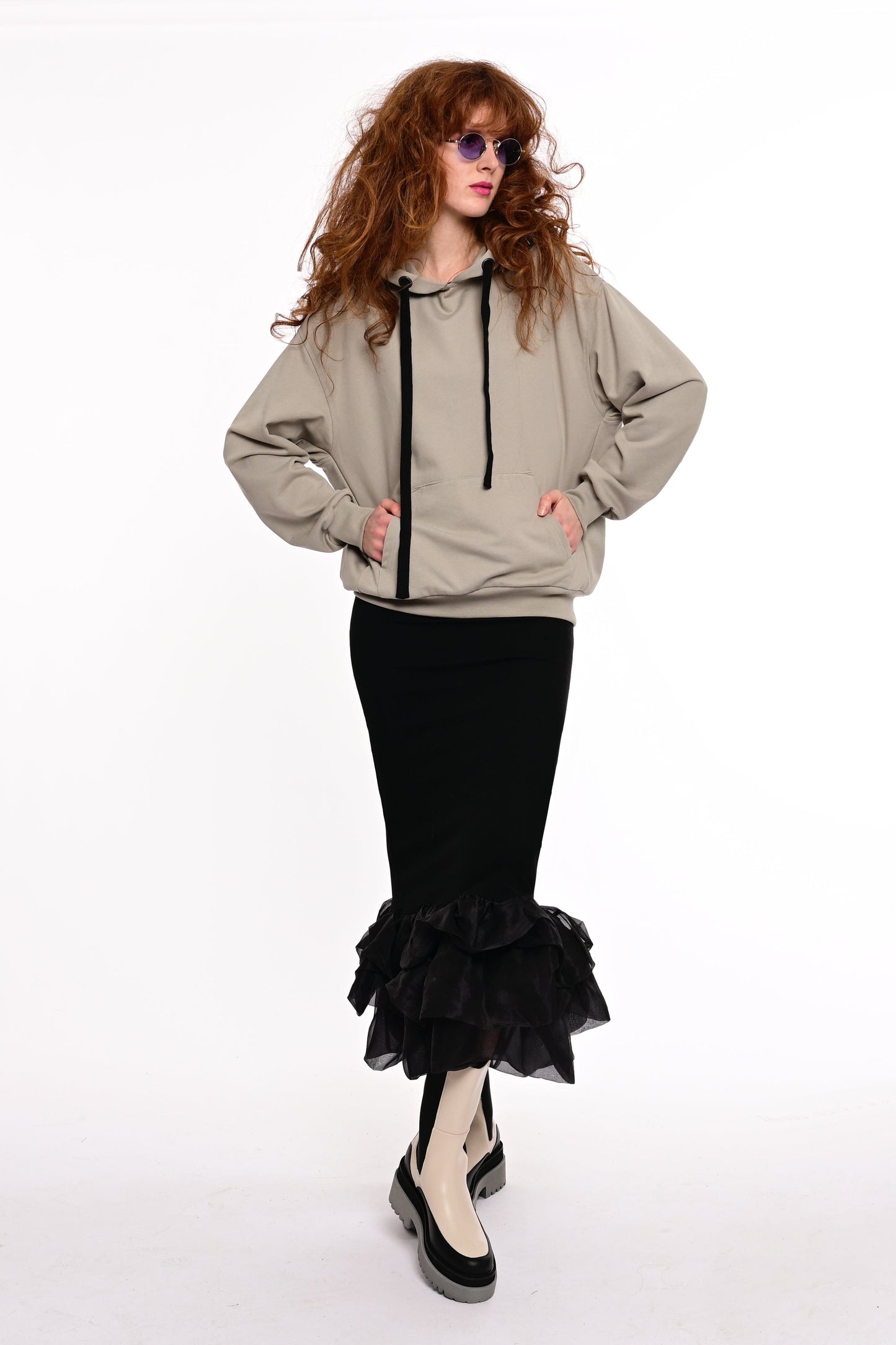 Different Hoodie Taupe Ilaylit