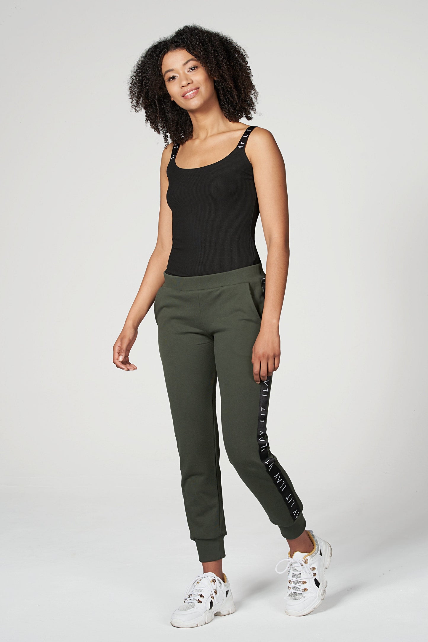 Different Pants Olive Ilaylit