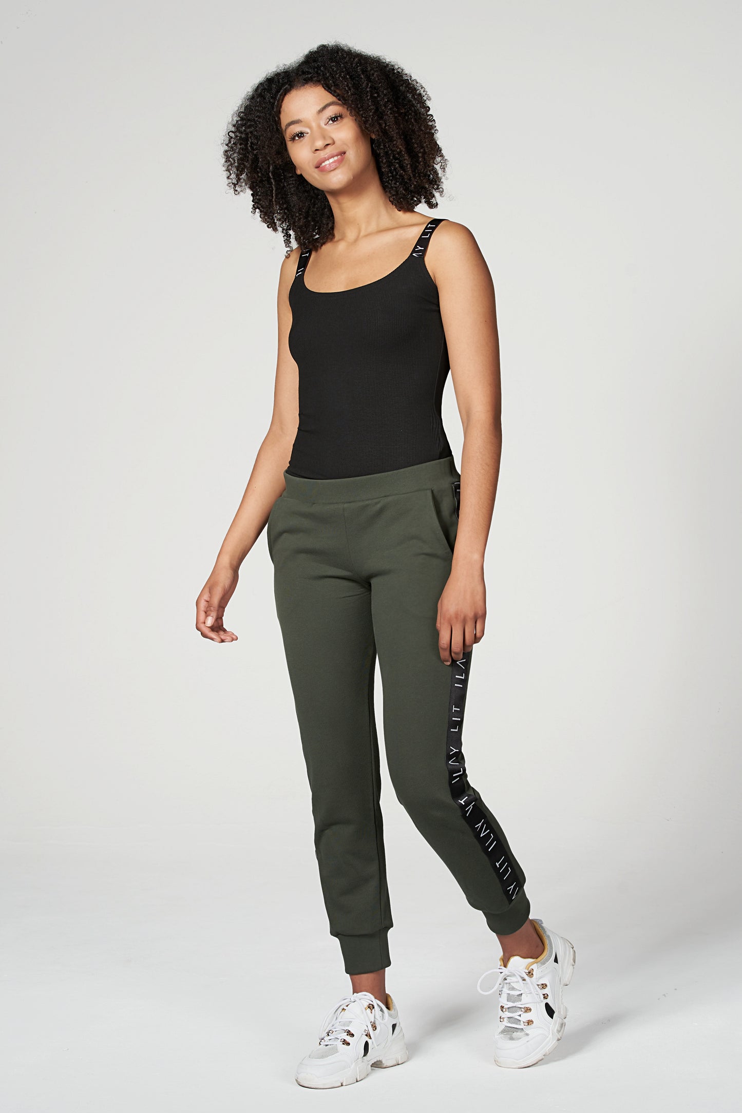 Different Pants Olive