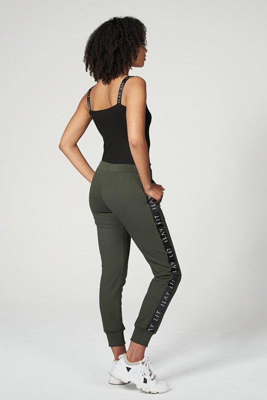Different Pants Olive