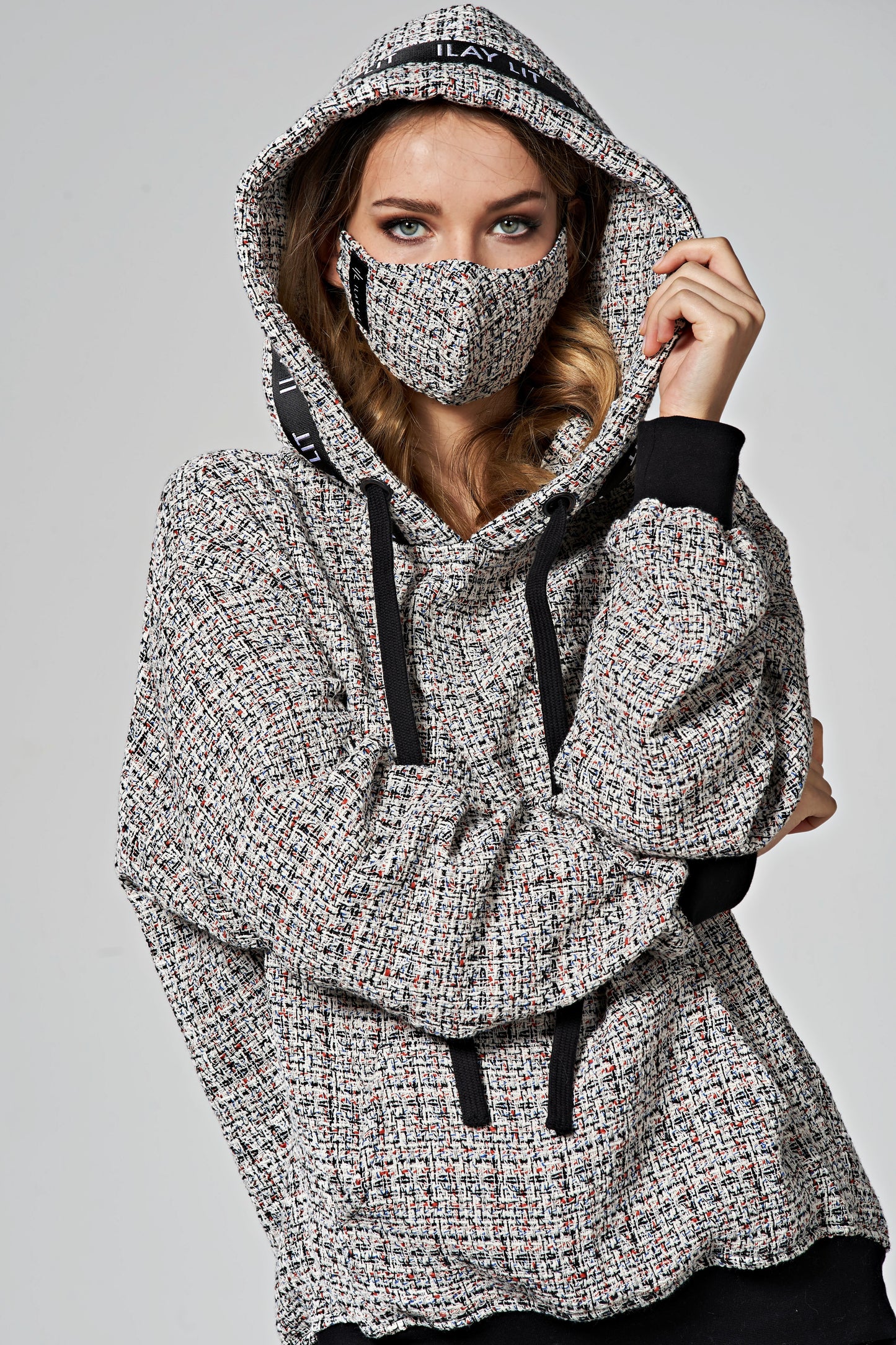 Lola Bouclé Hoodie Beige