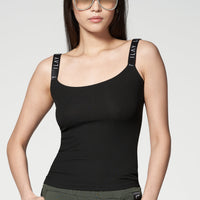 Top Bekki Black