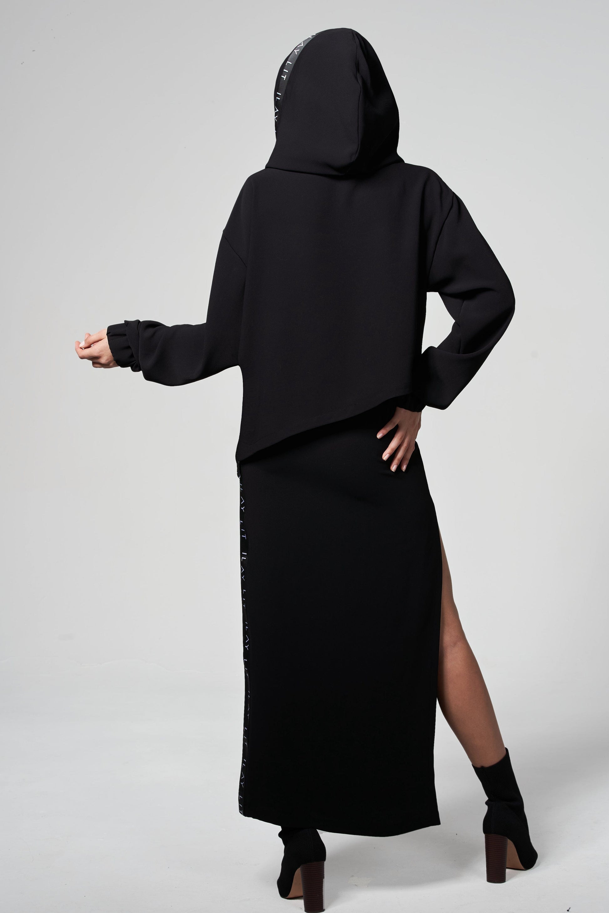 Dawn Skirt Black Ilaylit
