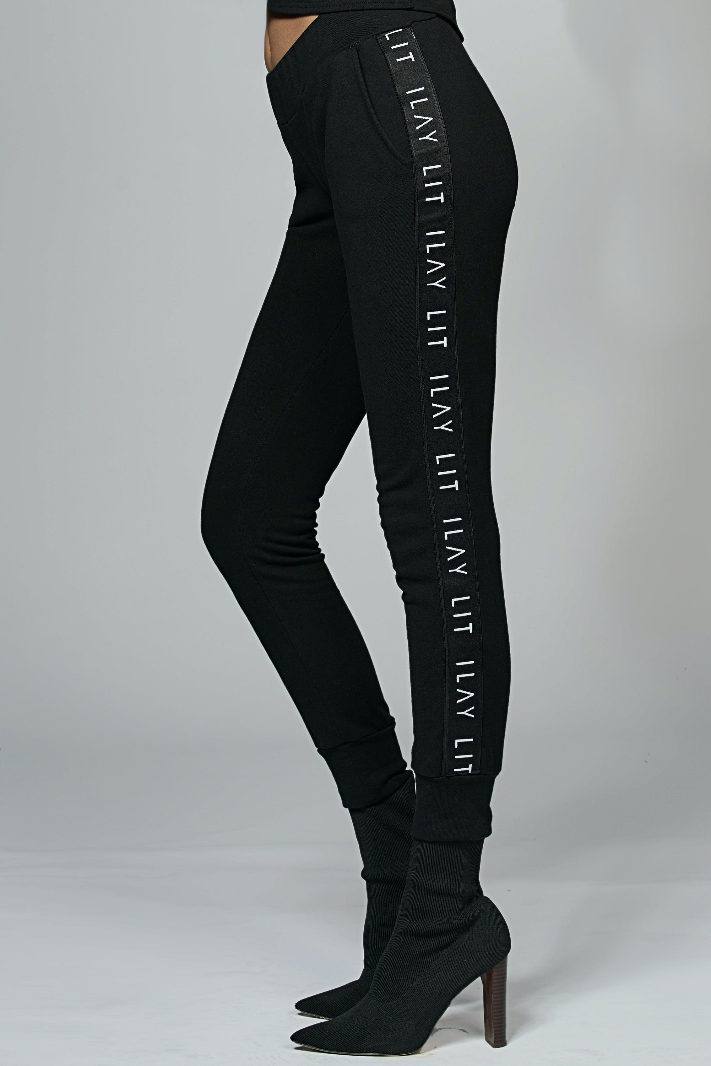 Different Pants Black Ilaylit