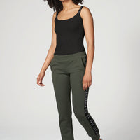Different Pants Olive Ilaylit