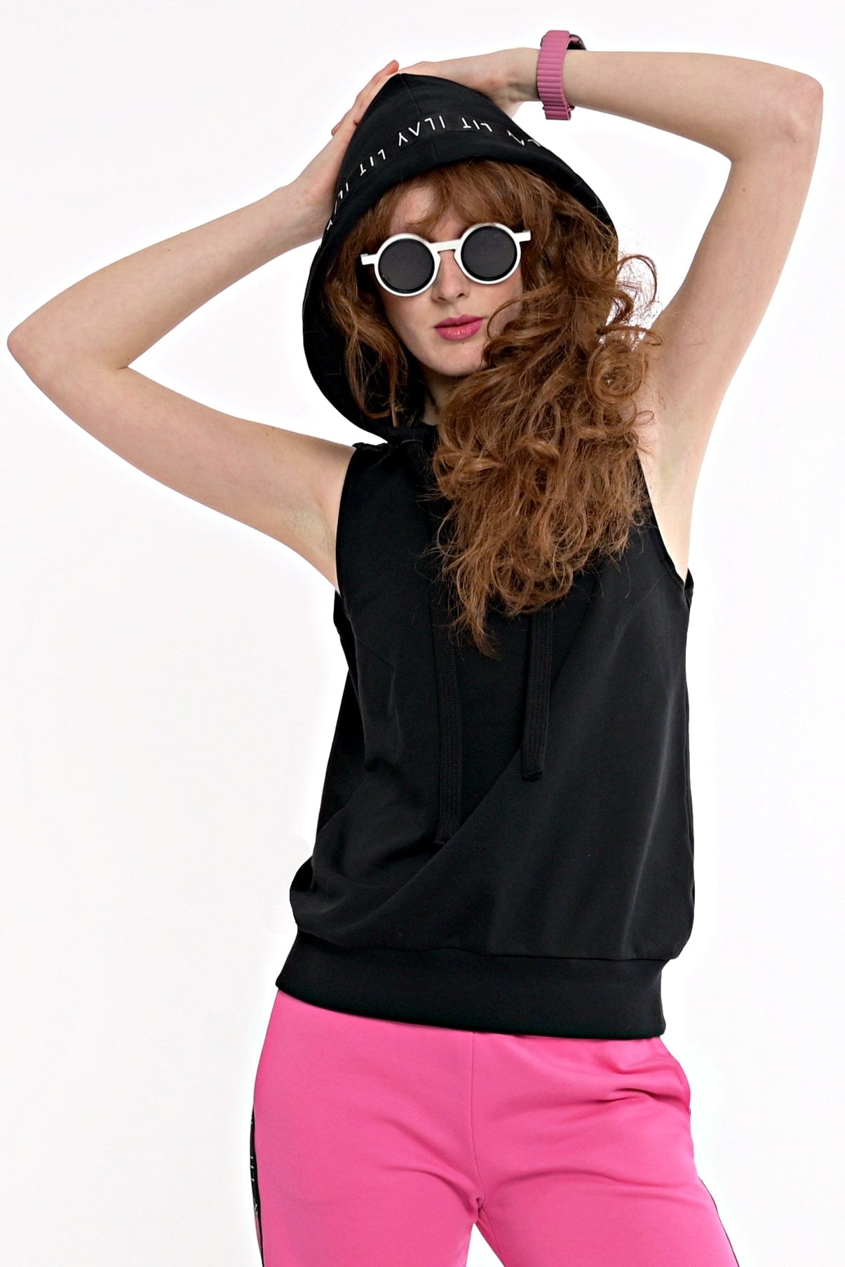 Holy Sleeveless Hoodie Black XS Ilaylit