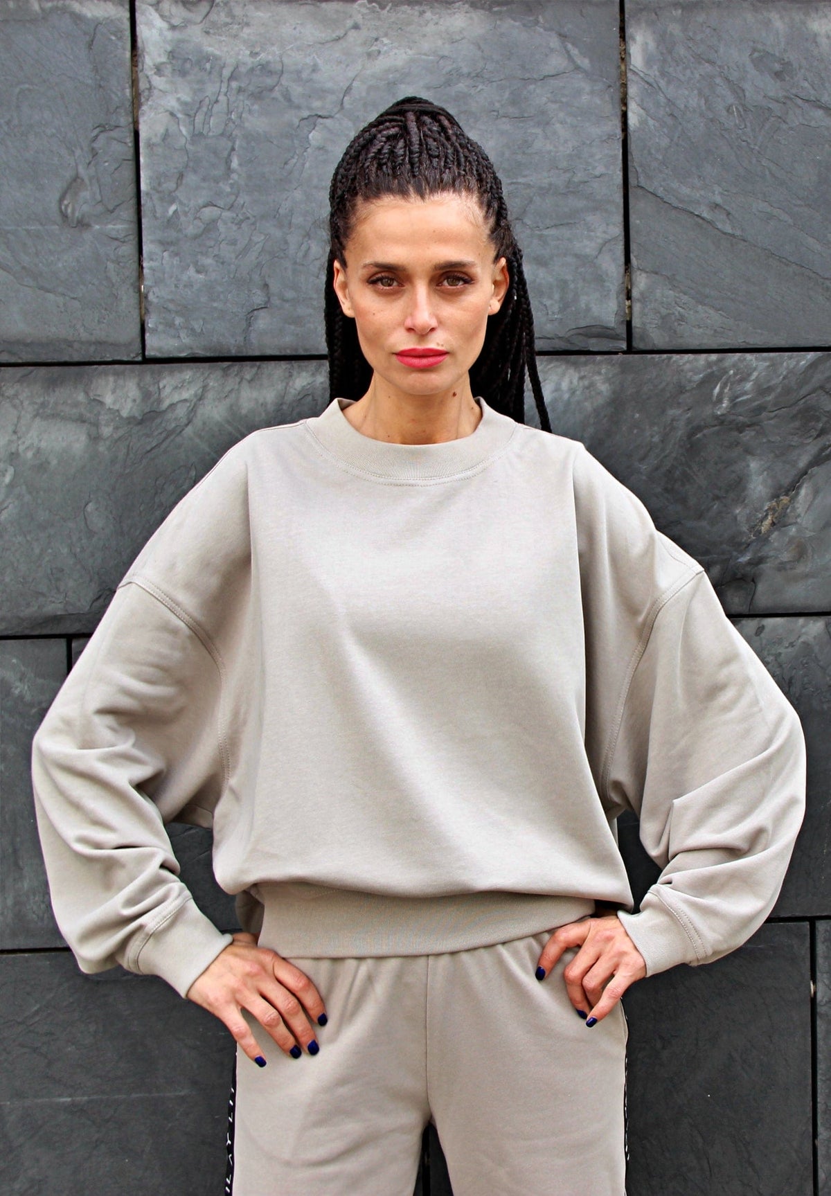 Holy Sweater Taupe Ilaylit